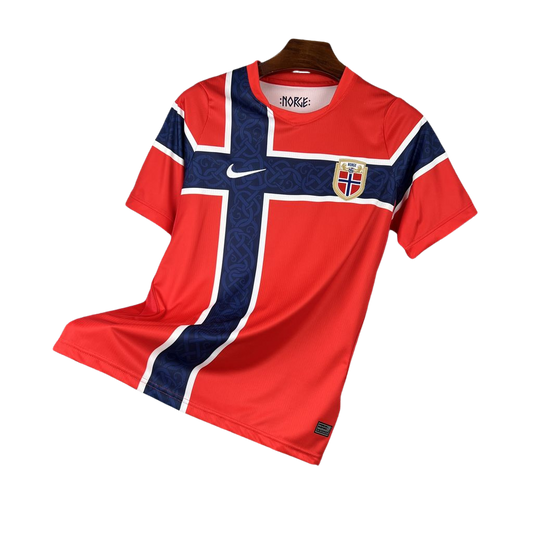camisa noruega 2026 titular vermelha cruz nordica camiseta seleção norueguesa masculina nova atual copa do mundo uniforme jogo futebol norway premium