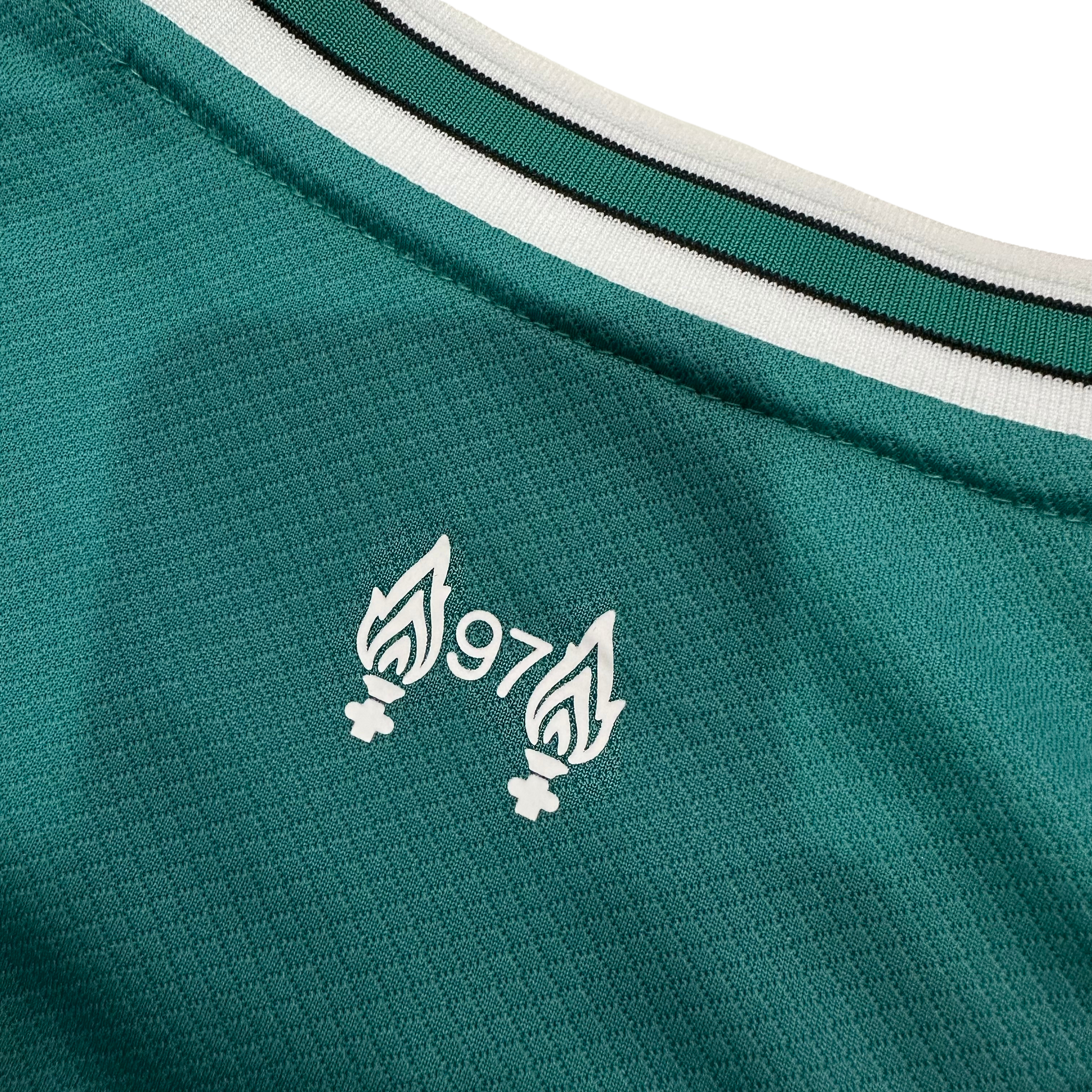 camiseta-camisa-liverpool-thirs-verde-adidas-standard-expedia-torecdor-masculino-25/26-champions-league-camisa-de-time